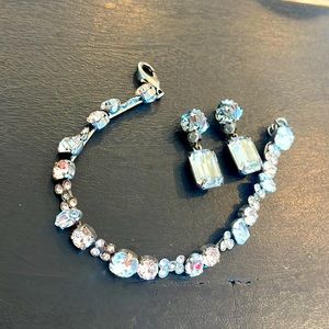 Women’s fashion jewelry